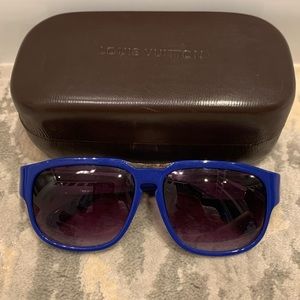Louis Vuitton Blue acetate sunglasses with silver.